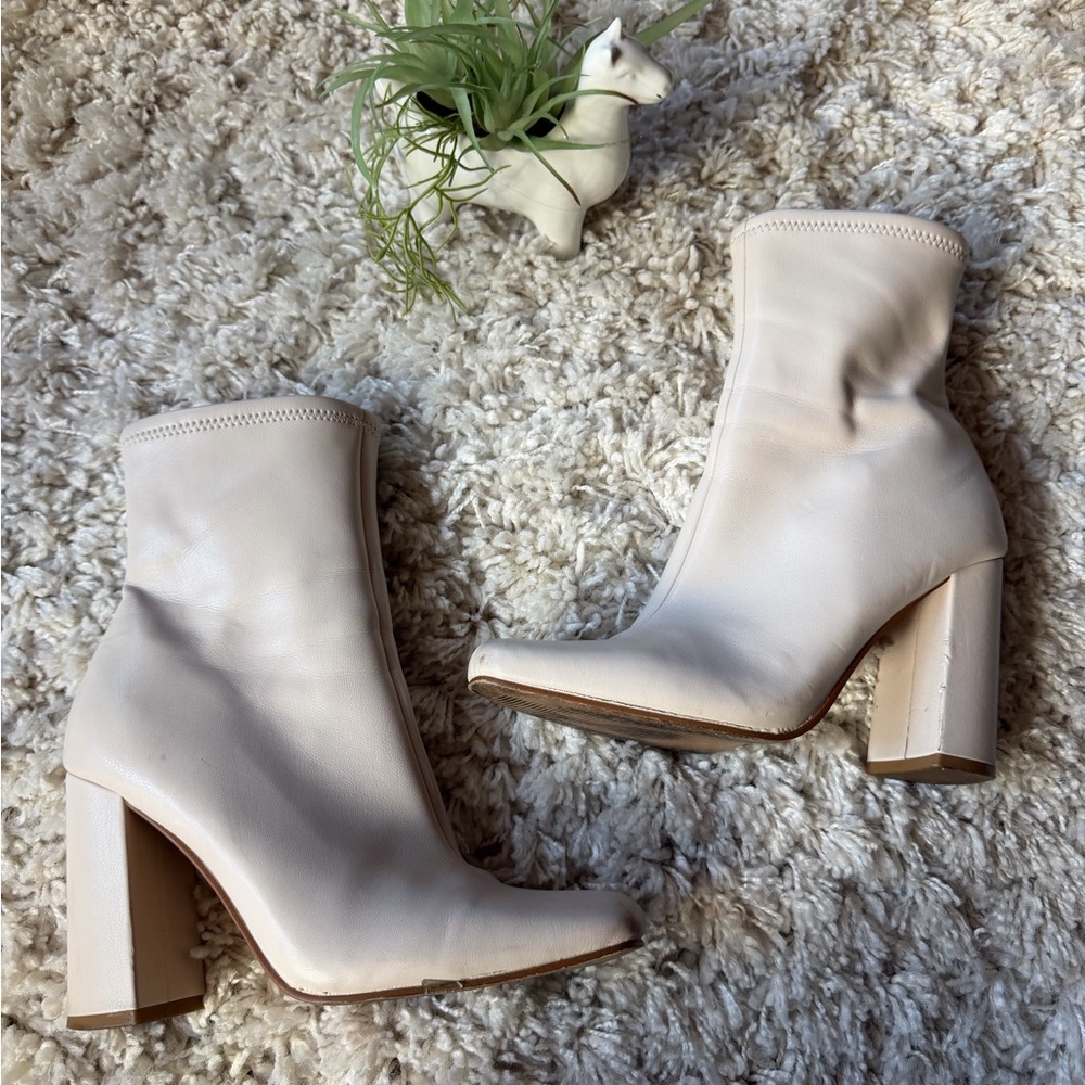 Chic Cream suede ankle, super cute leather, like high-end fashion Heeled Boots